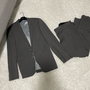Gray suit in great condition